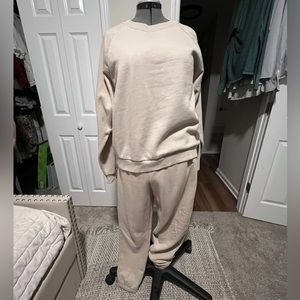 Gap | cream sweatshirt and sweatpants | large tall